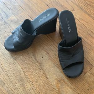 90s slide wedge super cute and chill sexy